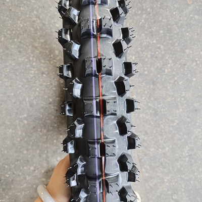 90/90-21 Pneus de motocicleta com classificação 6PR/8PR Ply e cor preta no mercado