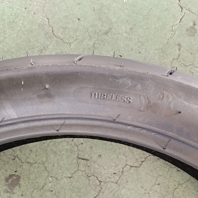 90/90-17 Pneus de motocicleta com matéria-prima natural de aço de borracha de nylon