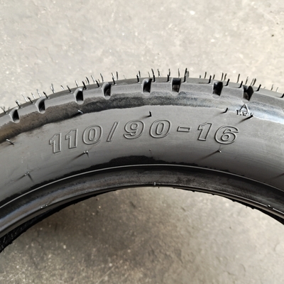 Pneus de motocicletas Pneus 110/90-16 com teor de borracha natural de 35% a 55%