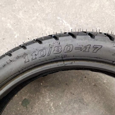 20000 KM Vida útil garantida Pneus de porta-malas sem tubo da motocicleta 110/80-17 para substituição