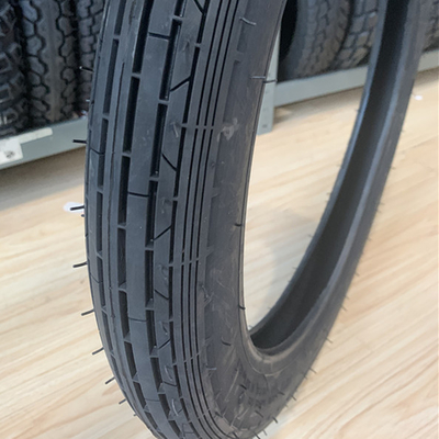 Bajaj Boxer Pneus de motocicletas 2,75-18 20000 KM Duração de vida útil 5000 peças/dia Capacidade de produção