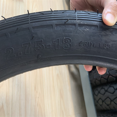 Bajaj Boxer Pneus de motocicletas 2,75-18 20000 KM Duração de vida útil 5000 peças/dia Capacidade de produção