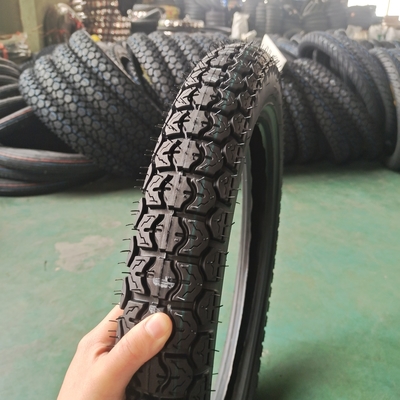 Pneus de motocicleta 17 3.00-17 Pneus de supermotor com resistência à tração de longa duração