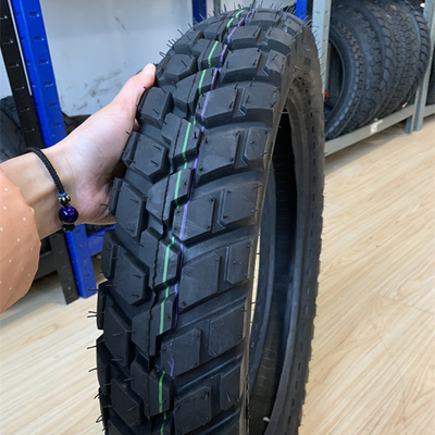 Capacidade de produção 5000 peças/dia Pneus 110/90-17 para motocicletas com 35%-55% de teor de borracha