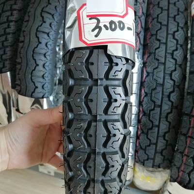 35%-55% de teor de borracha em pneus de motocicletas 3.00-17 para venda sem tubos em motocicletas