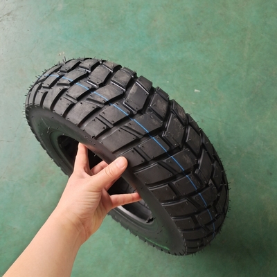 130/90-10 Pneus de motocicleta de borracha natural com OEM aceitável e grande desempenho