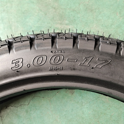 Experimente o Superior do Pneus de Motos de Borracha Natural 3.00-17 6PR/8PR Ply Rating
