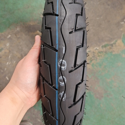 Pneus sem tubo para motocicletas 3.50-10 3.00-10 com matéria-prima de aço de nylon de borracha natural