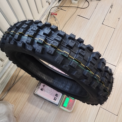 Pneus de motocicleta de durabilidade 140/80/18 com classificação 6PR/8PR e carcaça de pneu resistente
