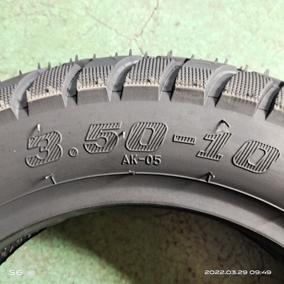 Pneus sem tubos para motocicletas 3.50-10 com cor preta e borracha natural
