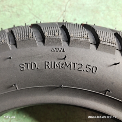 Pneus sem tubos para motocicletas 3.50-10 com cor preta e borracha natural