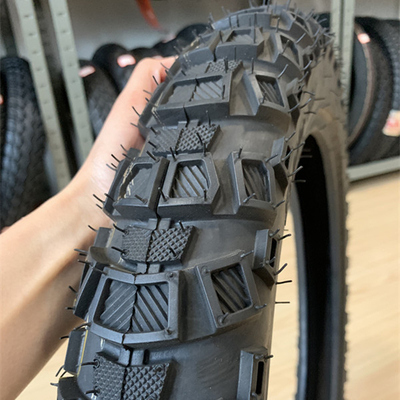 Experimente a diferença com o revestimento do pneu Tvs King Triciclo Pneus Pneus de motocicleta 17
