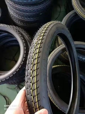 Caixa de pneus de carga do porto de Qingdao para pneus de motocicleta IRC 60/100-17 70/100-17 Incluído