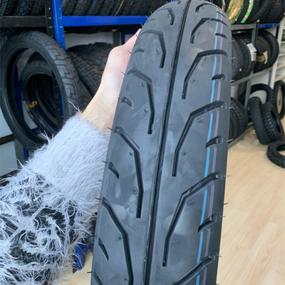 Capacidade de produção 5000 peças por dia Pneus de moto 90/90-17 no Lowest