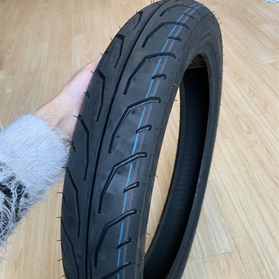 Capacidade de produção 5000 peças por dia Pneus de moto 90/90-17 no Lowest