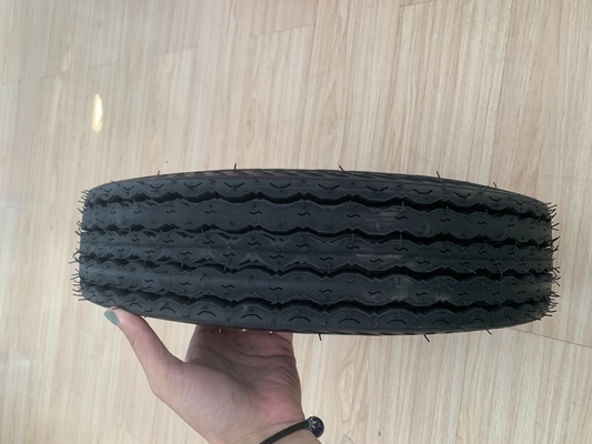 MRF Pneus Pneus de motocicletas 4.00-8 no Porto de Qingdao Tempo de entrega Dentro de 25 dias