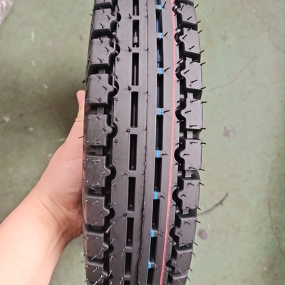 MRF Pneus Pneus de motocicletas 4.00-8 no Porto de Qingdao Tempo de entrega Dentro de 25 dias