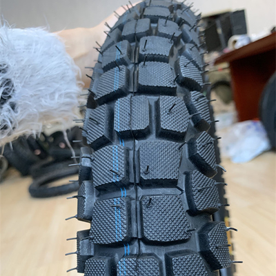 3.00-18 Pneus de rodas de motocicleta para o mercado africano Tempo de entrega dentro de 25 dias Durável