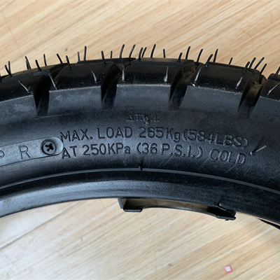 Tamanho do pneu 120/80-18 Pneus de motocicleta de alta resistência à tração para clientes da Bolívia