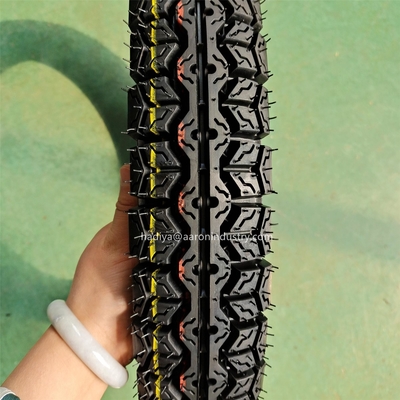 300/18 Solid Motorcycle Tire Casing 3.2/3.4KG para o Mercado do México Heavy Duty Design