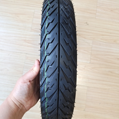 80/90-14 Tamanho Máquina de Fabricação de Pneus Sem Tubos de Motocicleta com e Projeto de Padrão Profundo