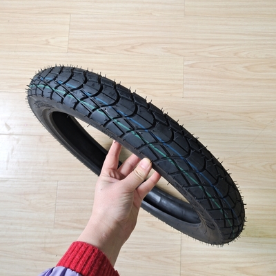 90/80-16 Pneus pretos de motocicleta perfeitos para as necessidades do seu negócio
