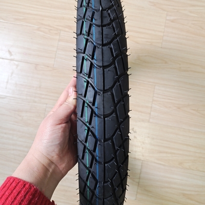90/80-16 Pneus pretos de motocicleta perfeitos para as necessidades do seu negócio