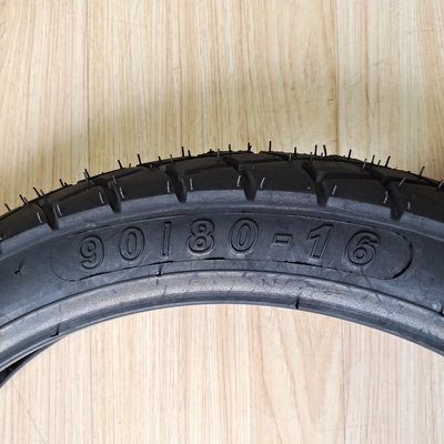90/80-16 Pneus pretos de motocicleta perfeitos para as necessidades do seu negócio