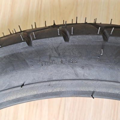 90/80-16 Pneus pretos de motocicleta perfeitos para as necessidades do seu negócio