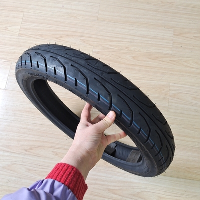 35%-55% de teor de borracha 90/90-17 TL Pneus de motocicleta para certificação ISO9001