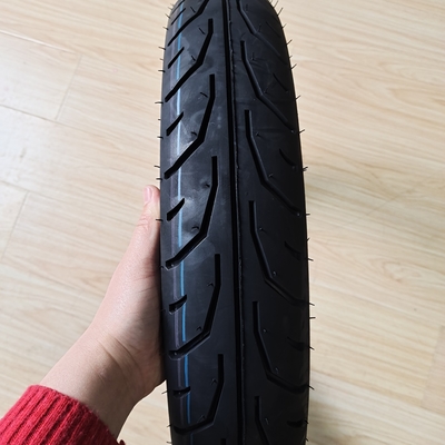 35%-55% de teor de borracha 90/90-17 TL Pneus de motocicleta para certificação ISO9001