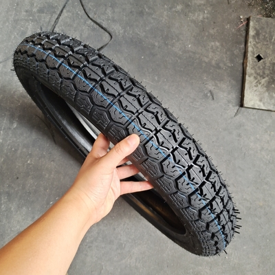 Capacidade de produção 5000pcs por dia Pneus de motocicletas Pneus 90/90-18 Tubos