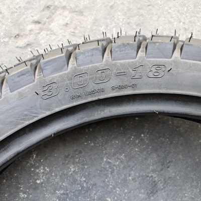s Best of Black Tire Casing 3.00-18 para Peças sobressalentes de borracha automotiva Pneus de motocicleta