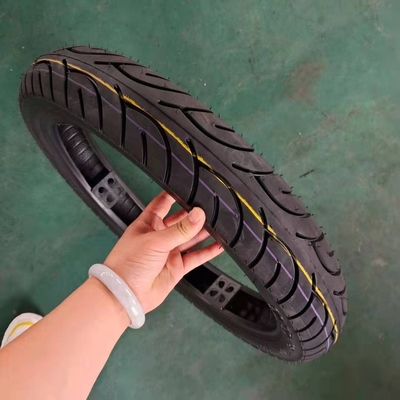 Alta durabilidade 90/90-18 Pneus de motocicleta de padrão popular com 5000 peças por dia