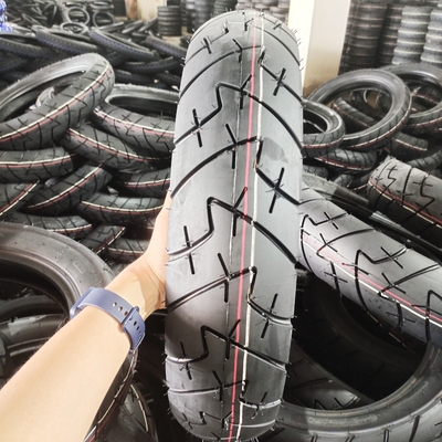 Pneus de motocicleta 90/90/18 Venda sem tubo por real com taxa de dobra 6PR/8PR e peso de 3,8 kg