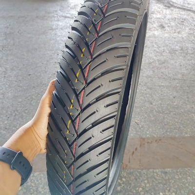 4.2kg Peso Pneus de motocicleta de borracha macia 100/90/18 120/80/17 100/90-17 120/70/17 909017