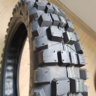 Pneus de motocicleta de alta velocidade 110/90-18 para o mercado africano Tempo de entrega dentro de 25 dias