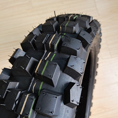 Pneus de motocicleta de alta velocidade 110/90-18 para o mercado africano Tempo de entrega dentro de 25 dias