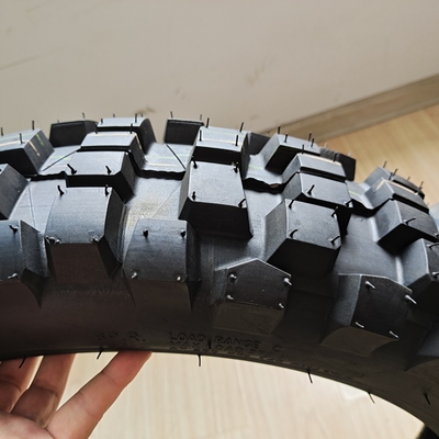 Pneus de motocicleta de alta velocidade 110/90-18 para o mercado africano Tempo de entrega dentro de 25 dias