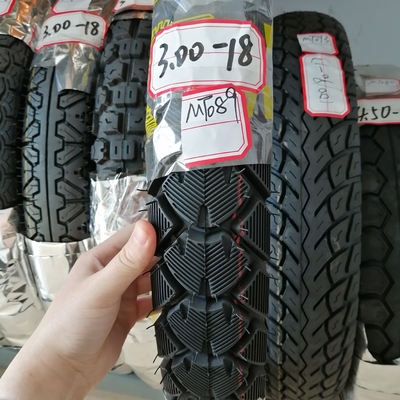 Caixa de pneu direta 3.00 18 Pneus de motocicleta 300-18 com 35%-55% de teor de borracha