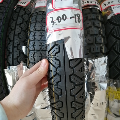 Caixa de pneu direta 3.00 18 Pneus de motocicleta 300-18 com 35%-55% de teor de borracha