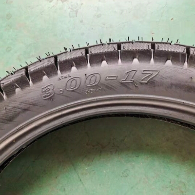 Porto de Qingdao Carregamento 300X17 Pneus Firestone Motocicleta com vida útil prolongada