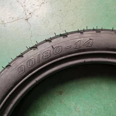 Capacidade de produção de pneus para motocicletas com padrão de projeto profundo