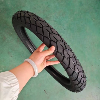 Pneus de motocicleta de padrão profundo 2.75-18 sem tubo Classe A com 10,5 resistência à tração