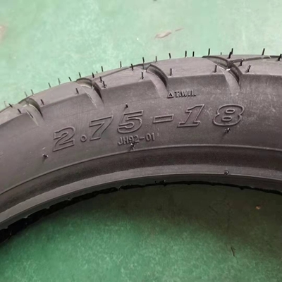 Pneus de motocicleta de padrão profundo 2.75-18 sem tubo Classe A com 10,5 resistência à tração