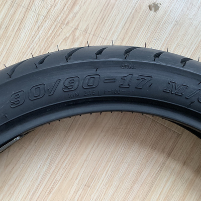 Pneus de moto 90/90/17 com 20000 KM de vida útil e 5000 pcs por dia Capacidade