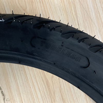 Pneus de motocicleta de borracha superprofissional 90/90-17 para fins de reparação/reemplaço