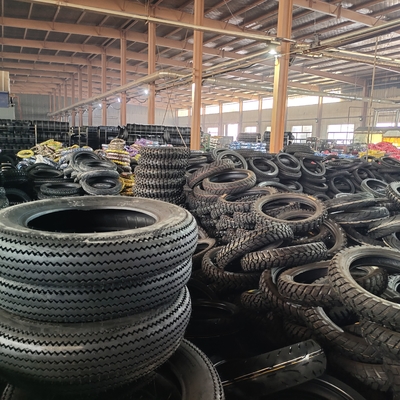 110/100-18 110/90-19 100/90-19 140/80-18 120/100-18 100/90-18 Pneus de borracha para motocicletas