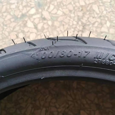 Resistência à tração 10,5 Pneus de motocicleta do mercado africano 100/80-17 Pneus de motor de borracha natural