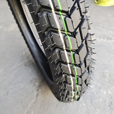 Super goma pneu de moto 2.75-18 Tempo de entrega dentro de 25 dias com o mercado africano